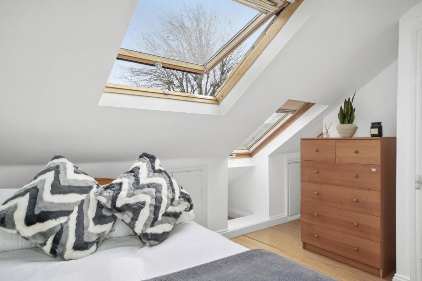 Hanger Lane Hububb Appartement